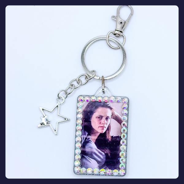 "Pregnant Bella Swan" Keychain – Twilight Saga